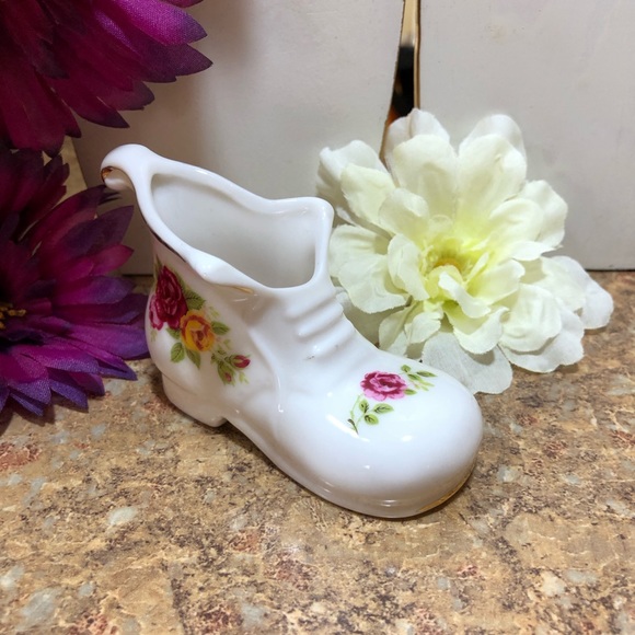 Vintage Adorable Genuine Bone China Miniature Boot w/Gold Accent - Picture 3 of 7
